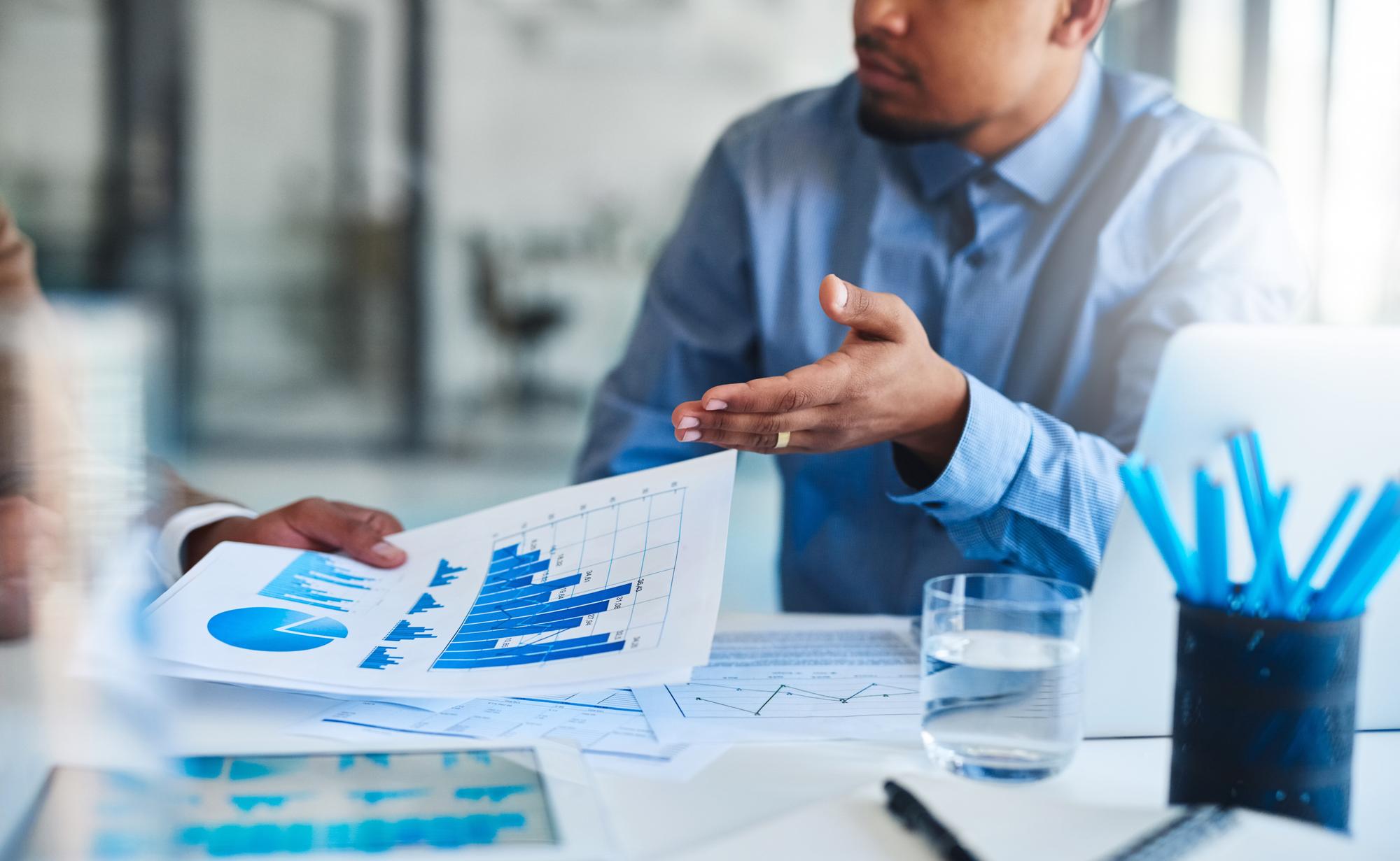 Contato com consultores profissionais para orientação de negócios