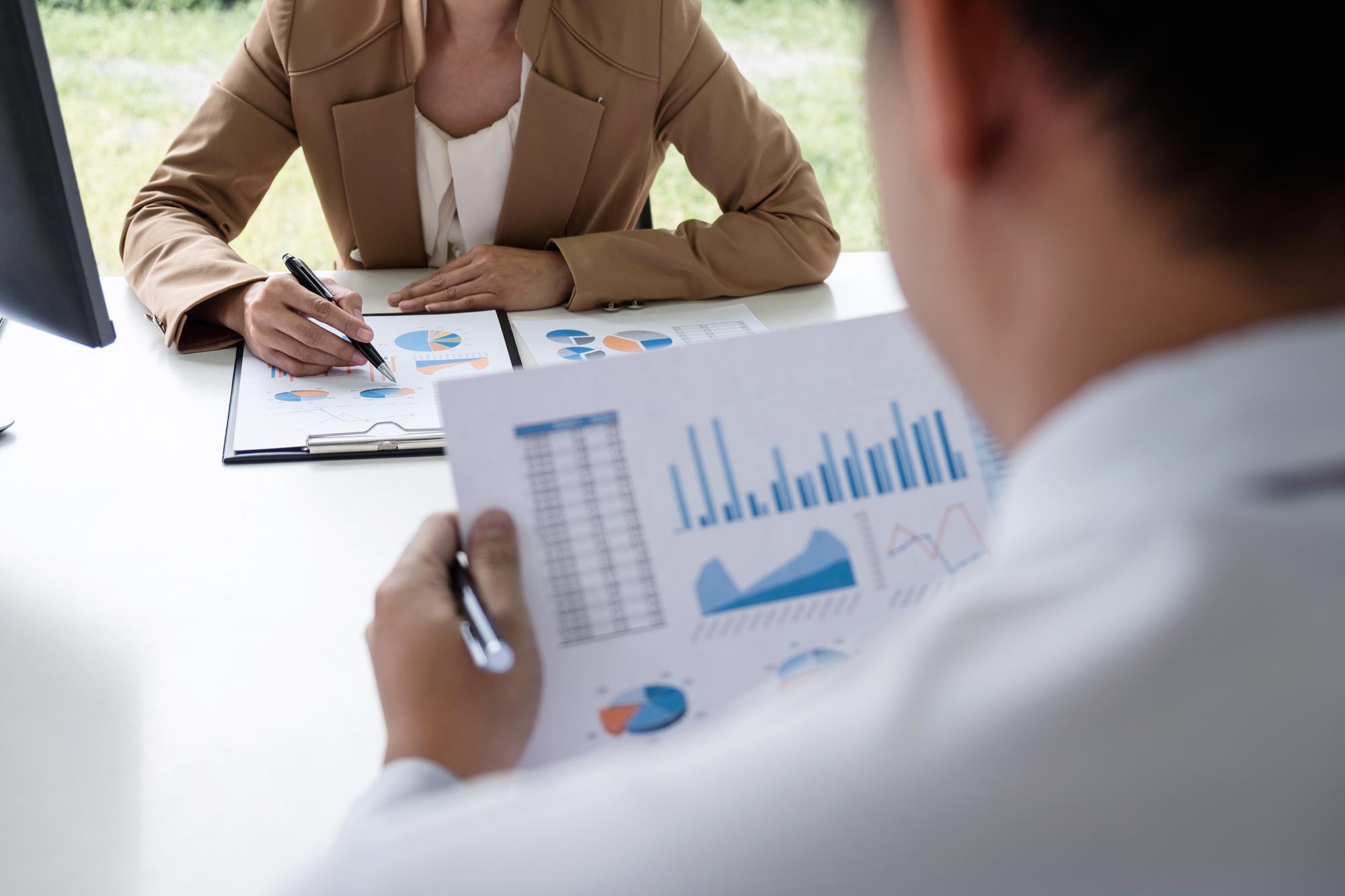 Consultoria empresarial profissional para otimização de estratégia e processos
